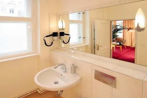 Hotel Vivaldi Berlin Am Kurfuerstendamm 3*,  Niemcy